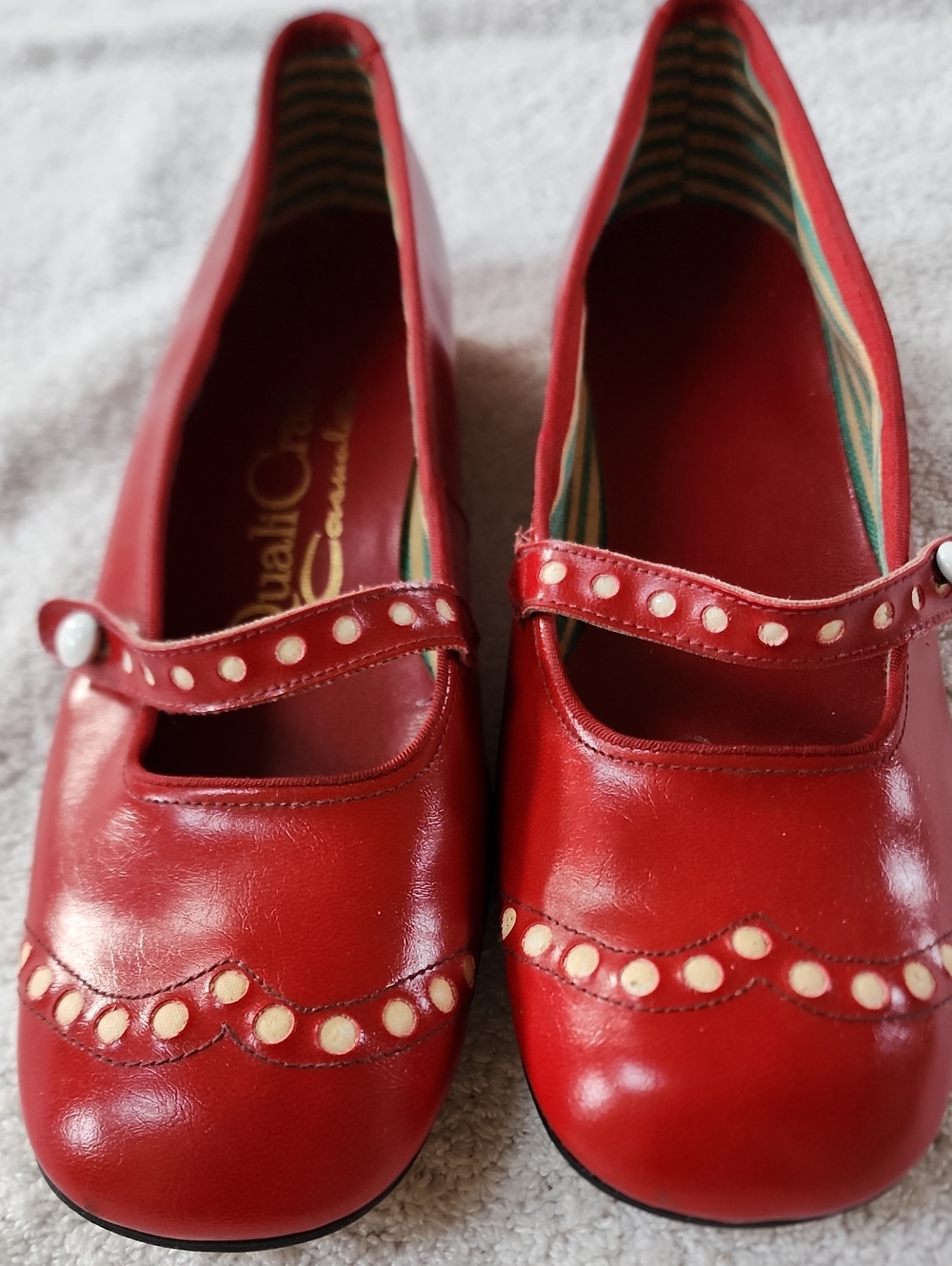 QauliCraft Women's Red Mary Jane Flats with Cream Dot Trim Size 6.5 Preowned